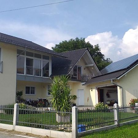 Appartamento Bei Den Geissens Aldersbach Esterno foto